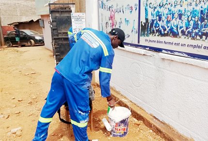 travail pratique d'un apprenant en peinture bâtiment