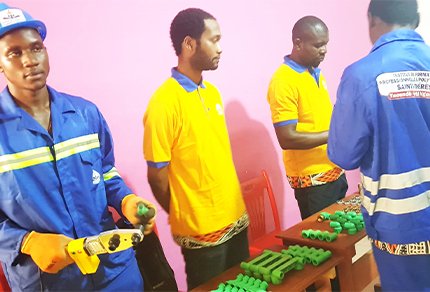 APprenants en plomberie et installation sanitaires de sainte thérèse